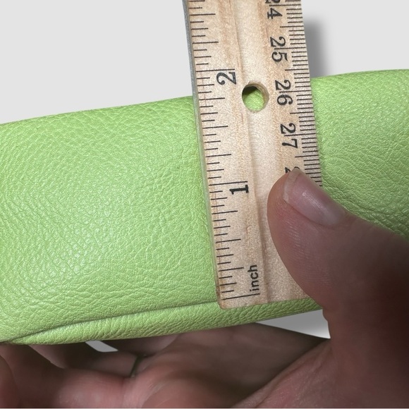 Buckle-Down Invader Zim Gir Crossbody And Mini Bag Keychain - Picture 13 of 16